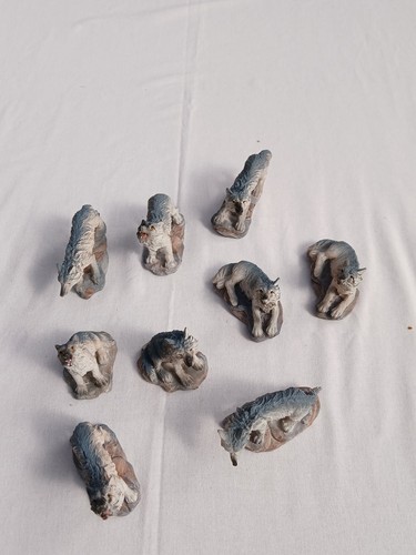 Miniature wolf figures - miniature,