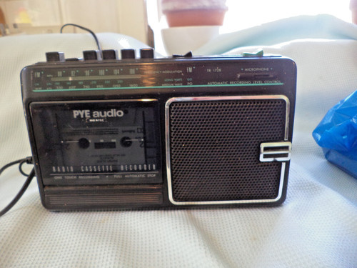 Vintage pye audio tr1728 radio - vintage,