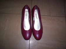Ladies court shoes