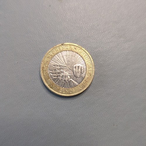 2010 british coin - (£2),
