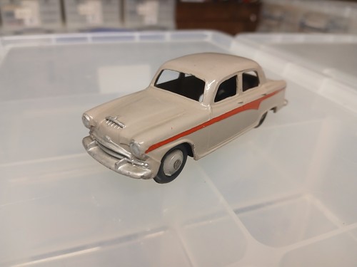 Dinky toys austin - a105, 176