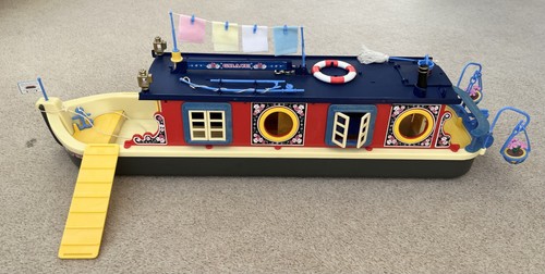 Sylvanian families waterside - families,