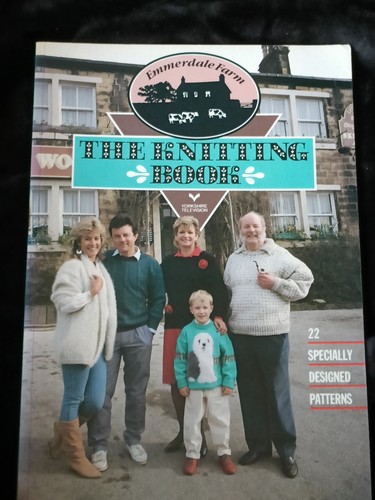 Emmerdale farm the - emmerdale, knitting