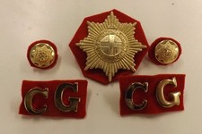 5 MILITARY BADGES THE