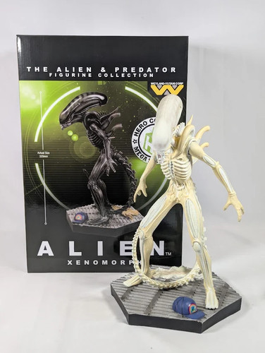 Alien xenomorph white - white, in