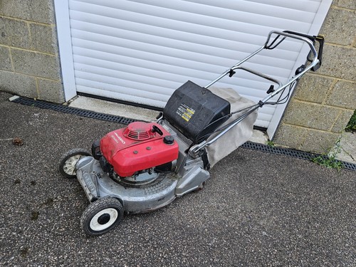 Honda hr2160 petrol lawnmower - honda,
