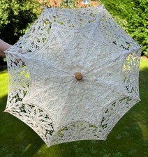 VINTAGE WEDDING BRIDAL CREAM LACY PARASOL WOODEN HANDLE DISPLAY/RESTORATION/PROP