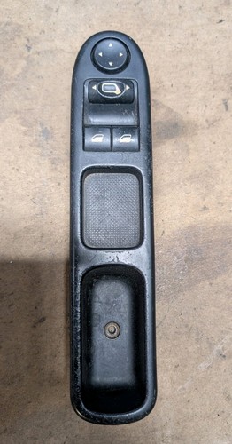 Peugeot 307 driver side - side, front