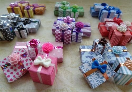 Dolls house miniature - 4x,