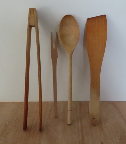 Mixed wooden cutlery - , used