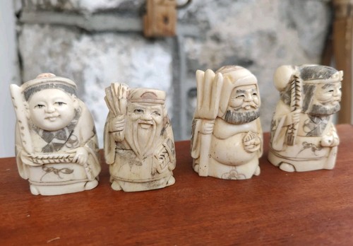 Netsuke figurine all signed - x4,