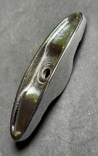 Clamping bridge for - , valve