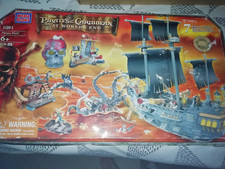 NEW MEGABLOKS PIRATES OF THE