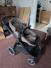 Maxi Cosi Zelia Luxe Twillic Truffle 2-in-1 Pram With Accessories