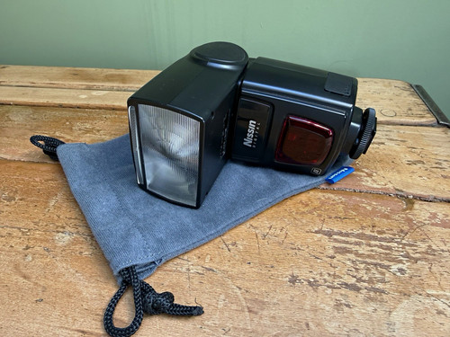 Nissin di622 mark flash gun - di622,