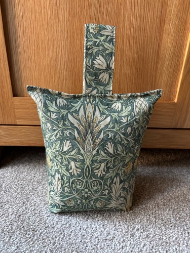 William morris doorstop - william,