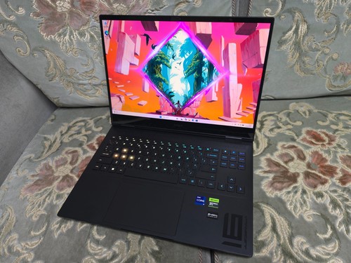 Omen transcend i9 - 16",