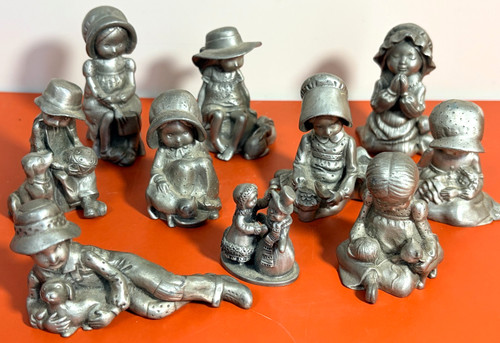 Holly hobbie figurines - 10, lot