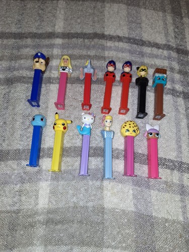 Modern pez dispenser - modern, bundle