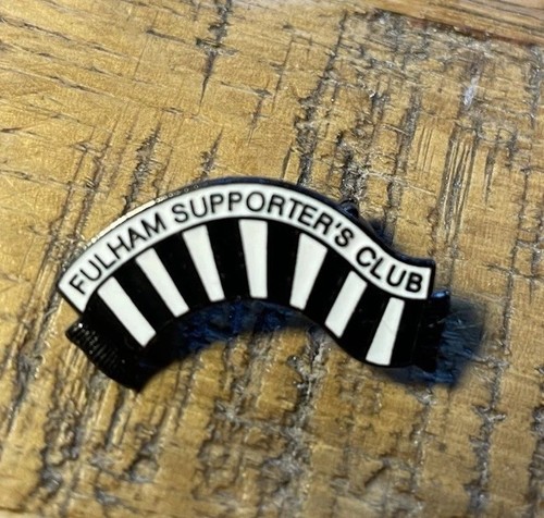 Fulham football club pin - football,