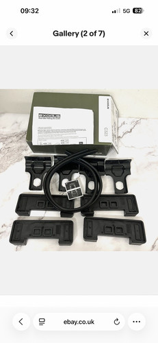 Exodus roof bar fitting - roof,