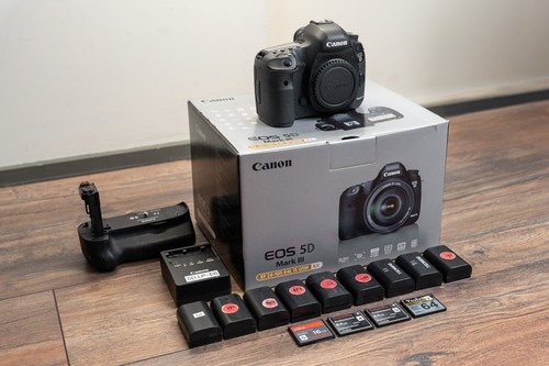 Canon eos mark iii - iii, (body