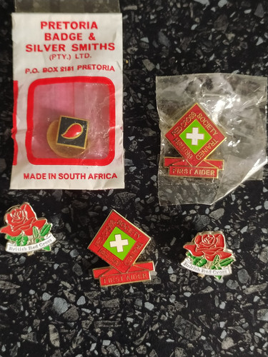 Red cross pin badges - red,