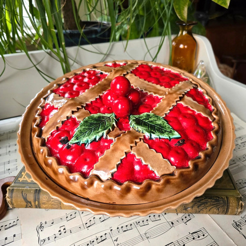 Vintage pie dish - pie,