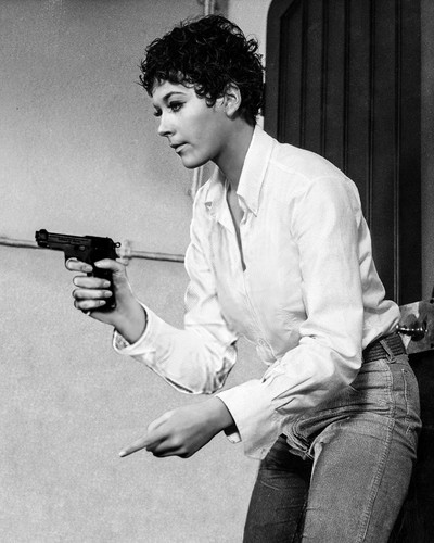 Linda thorson avengers x - thorson, 10"