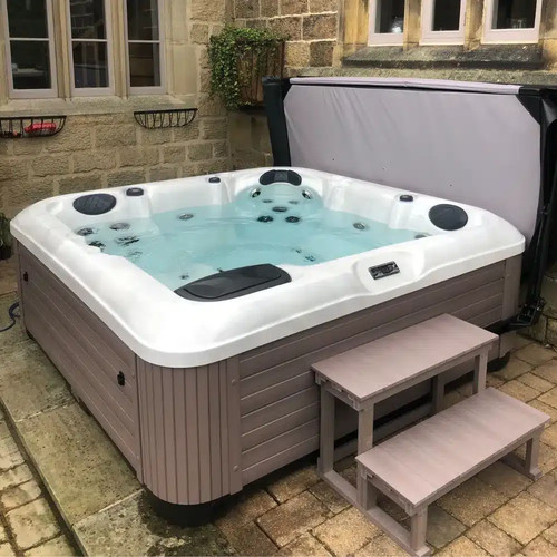 Black diamond hot tub 2lounger - diamond,