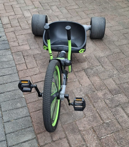 Kids pedal drift trike - kids,