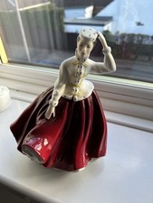 ROYAL DOULTON FIGURINES HN2937