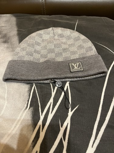 Authentic beanie old season - lv,