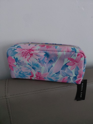 Brand new floral - brand, make-up