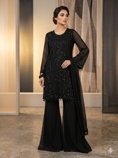 Pakistani Shalwar Kameez