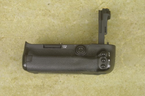Canon e11 battery grip - grip, for