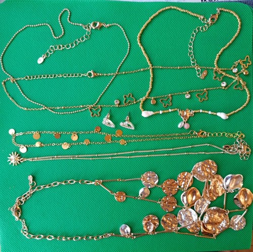 Items jewellery various - items,