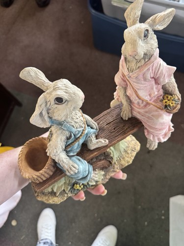 Chrisdon resin rabbit figurine