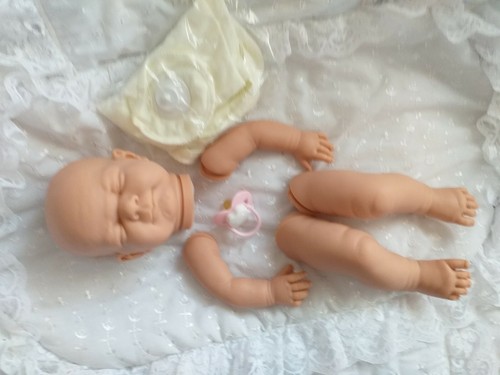 Soft lifelike doll kit new - soft,