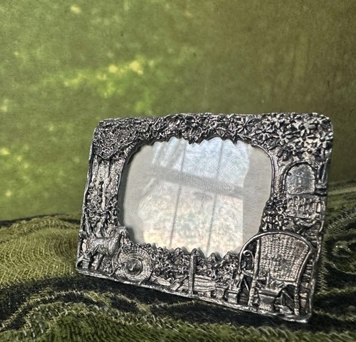 Vintage silver scenes photo - scenes,