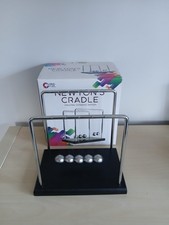 Newton's Cradle Home Office Desktop Toy Physics Science