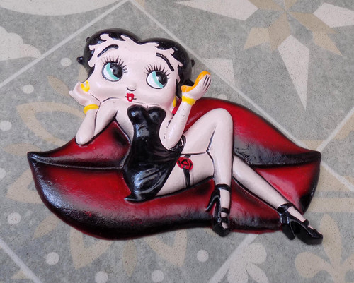 Betty boop cast iron wall - betty,
