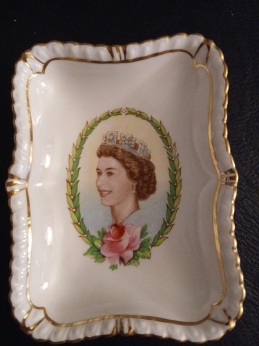 Vintage queen elizabeth - vintage,