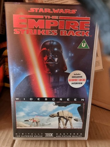 Star wars the empire strikes - wars:,