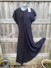 BNWTS Midnight/ Navy Colour