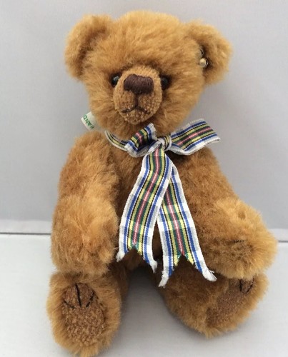 Bear the green hand made - on,