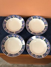 four 8" Daisy Gingham Soup