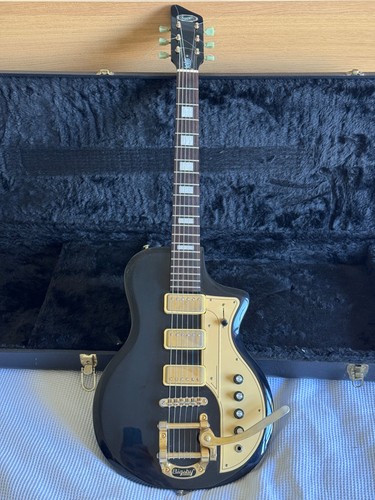 Unique supro tri - unique, tri-tone