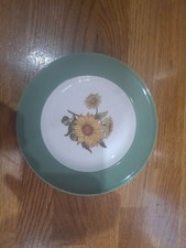 Sunflower Wedgwood plate 24cm