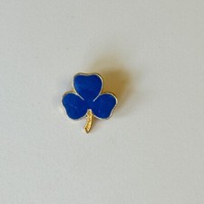 Vintage Girl Guides Year 4 Blue Trefoil Pin – Pre-1983 Annual Badge